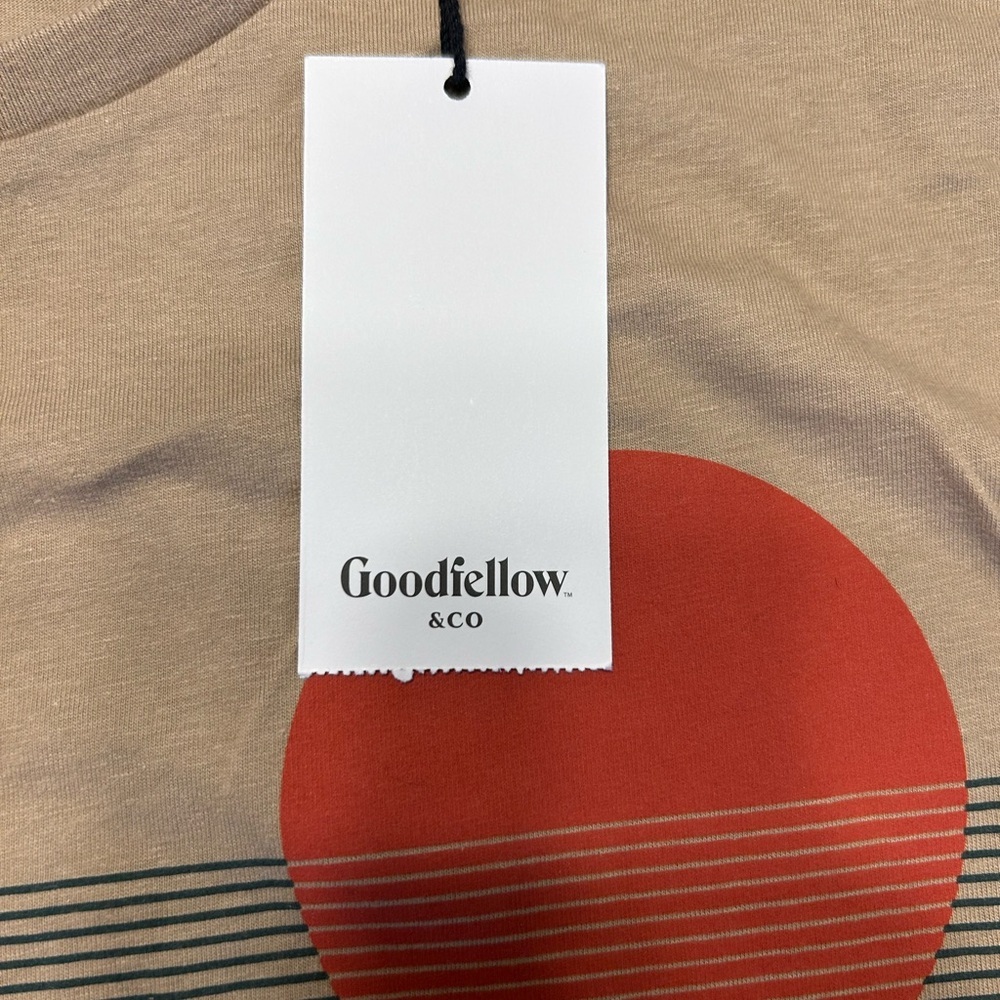 Goodfellow & Co Men's Brown Graphic Tee with Red Sun - Picture 4 of 6